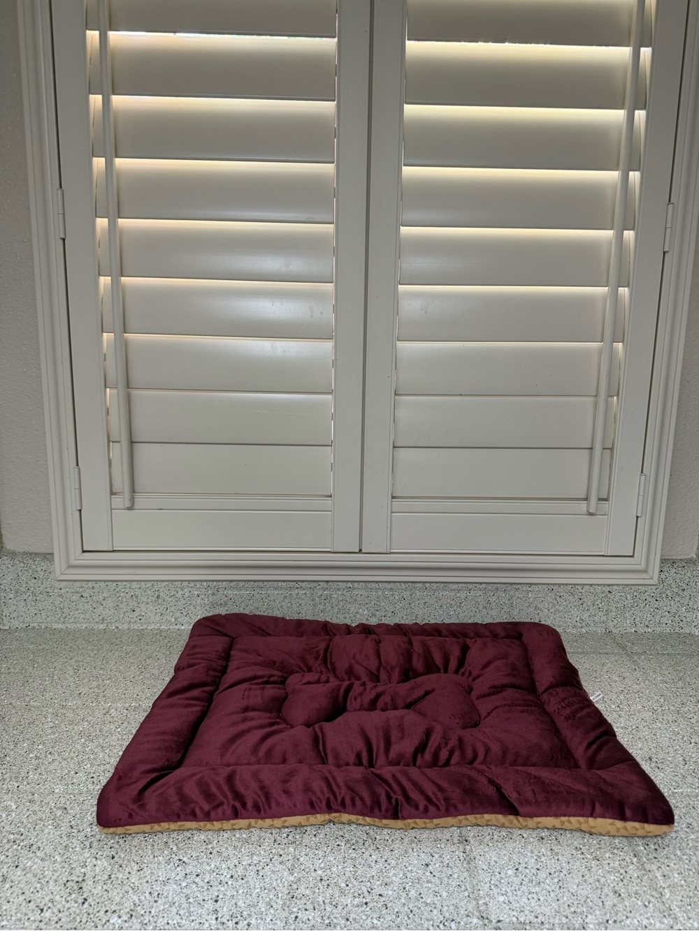 NEW Plush Reversible Burgundy & Gold Dog Bed 24 X 18"